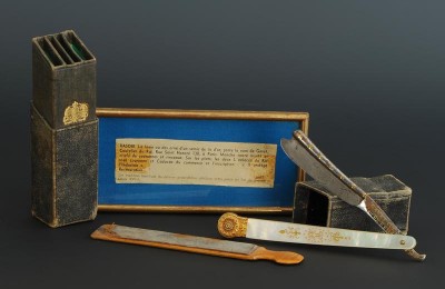 Бритвенные принадлежности Людовика XVIII.JPG (39.25 КБ) 12183 просмотра Бритвенные принадлежности Людовика XVIII.JPG