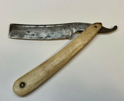 sutcliffe-straight-razor-antique_1_b91dea2db37e4e4da0b0cf0a20eb4f54.jpg