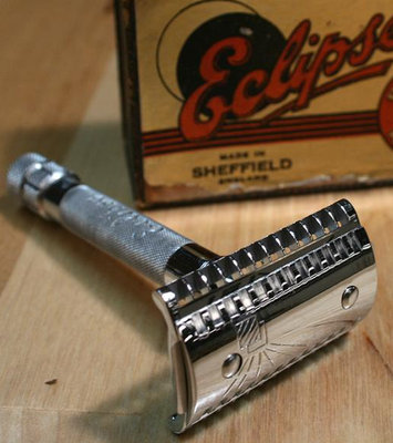 Eclipse-Red-Ring-Double-Edged-Safety-Razor-4.jpg