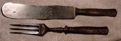 вилка и нож 20-х 30-х годов XX века, цельно-металлические, надпись на ручке всенарпит и павмурмет вача.jpg (48.56 КБ) 23303 просмотра вилка и нож 20-х 30-х годов XX века, цельно-металлические, надпись на ручке всенарпит и павмурмет вача.jpg