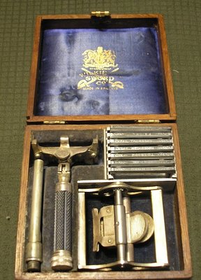 1928_wilkinson_sword_7_day_set.jpg