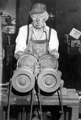 joseph-elliot-mr-morris.jpg