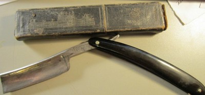 vintage-tillotson-co-straight-razor_1_121fc64ff159ed6231f6d5d8811af1b3.jpg