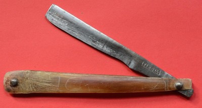 stubtail-straight-razor-late-1700s_1_c792d7f9213dc292b257f5ffbadcf304.jpg