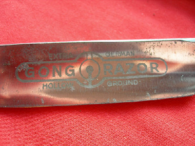 gong razor.jpg