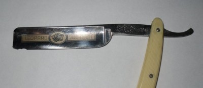 5010811588_3.jpg