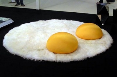 egg-shaped-rug.jpg