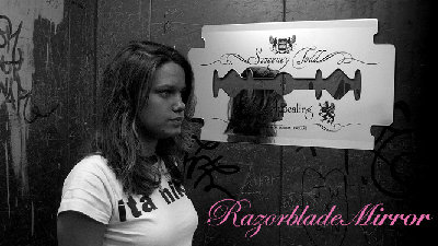 razormirror1.jpg